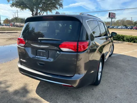 More photos of 2018 CHRYSLER PACIFICA TOURING L at Callahan Motor Company, TX