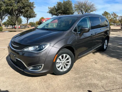 Gray 2018 CHRYSLER PACIFICA TOURING L for sale in Fort Worth, TX