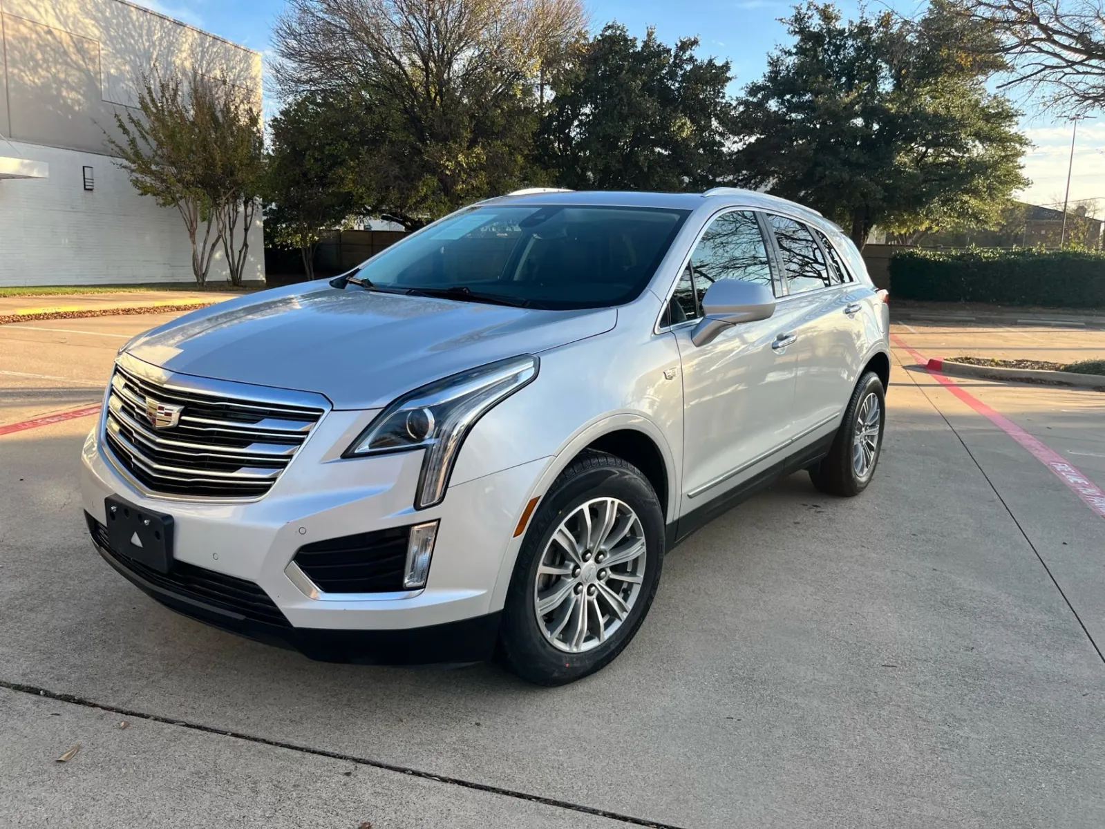 Silver 2017 CADILLAC XT5 LUXURY for sale in Fort Worth, TX