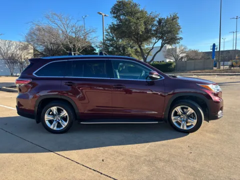More photos of 2016 TOYOTA HIGHLANDER LIMITED at Callahan Motor Company, TX