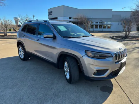 Another view of 2019 JEEP CHEROKEE LATITUDE for sale in Fort Worth, TX at Callahan Motor Company