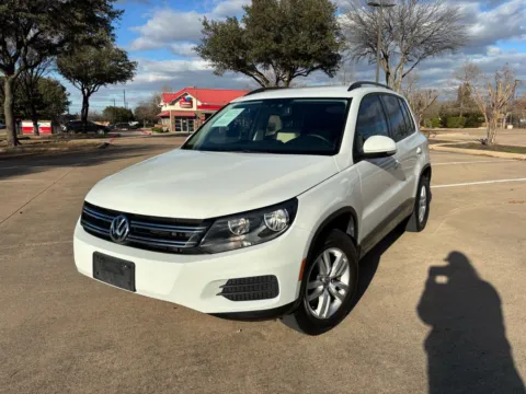 White 2017 VOLKSWAGEN TIGUAN 2.0T LIMITED S for sale in Fort Worth, TX