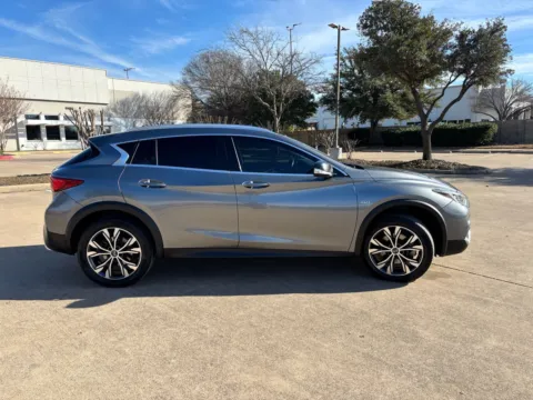 More photos of 2017 INFINITI QX30 PREMIUM at Callahan Motor Company, TX
