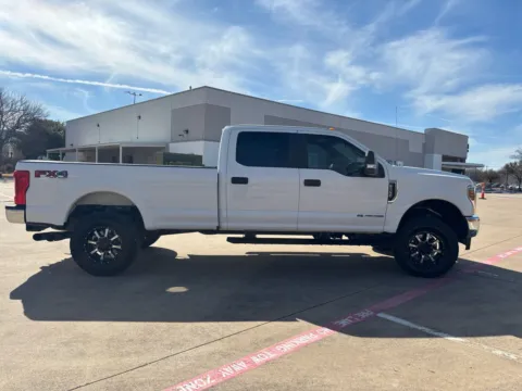 More photos of 2018 FORD F-350 SUPER DUT XL at Callahan Motor Company, TX