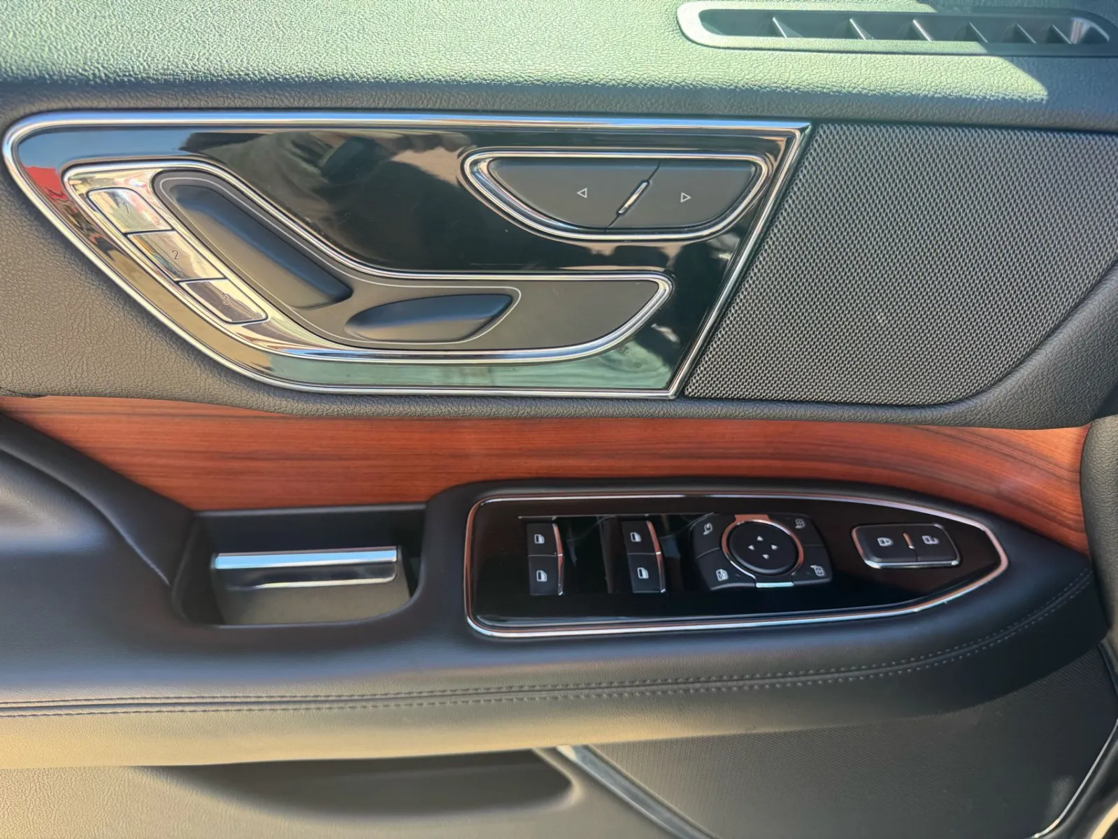 2020 Lincoln Navigator Base - Photo 14
