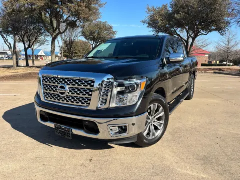 Black 2018 NISSAN TITAN SL for sale in Fort Worth, TX