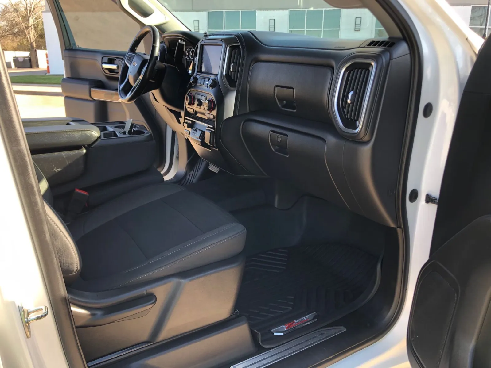 2020 Chevrolet Silverado 1500 LT - Photo 20