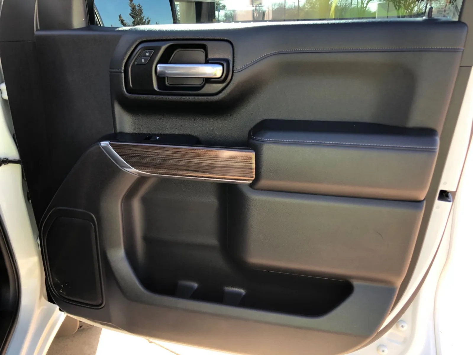 2020 Chevrolet Silverado 1500 LT - Photo 19