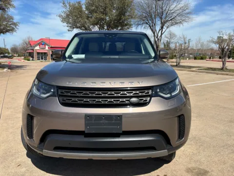 Photos of 2017 LAND ROVER DISCOVERY SE for sale in Fort Worth, TX at Callahan Motor Company