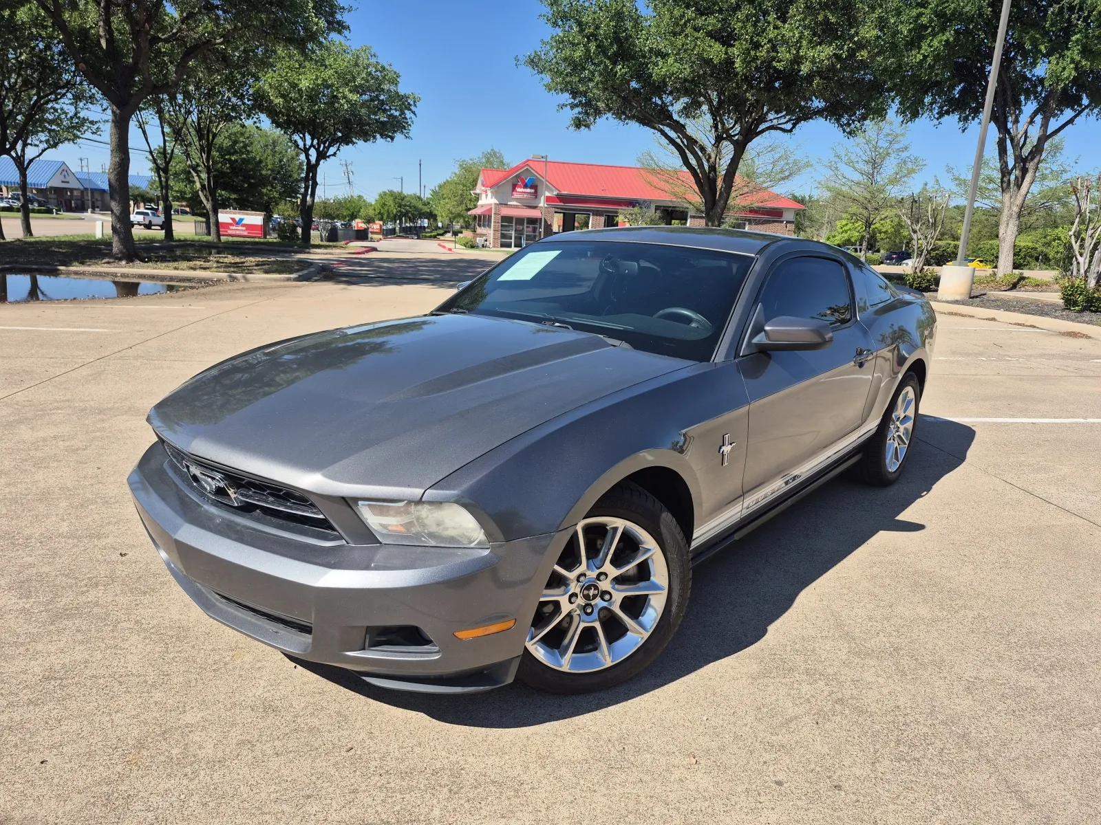 Gray 2011 FORD MUSTANG V6 for sale in Fort Worth, TX
