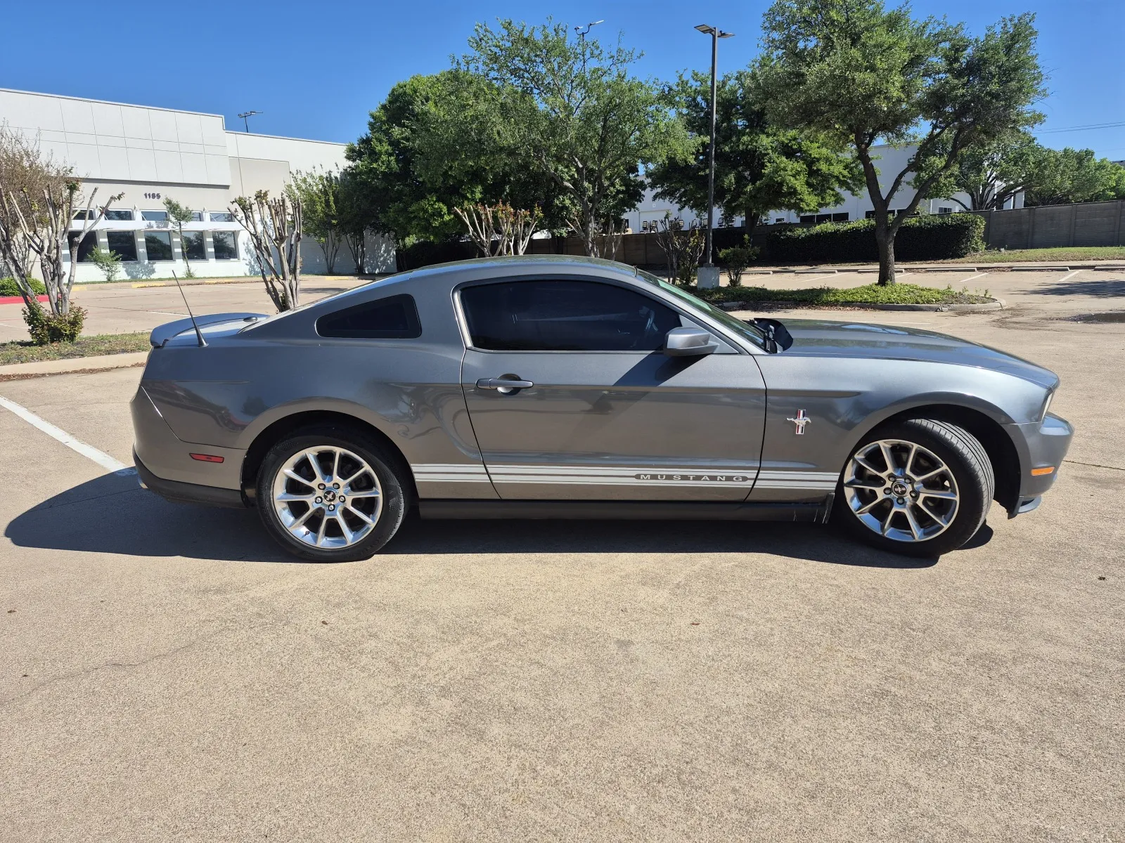More photos of 2011 FORD MUSTANG V6 at Callahan Motor Company, TX