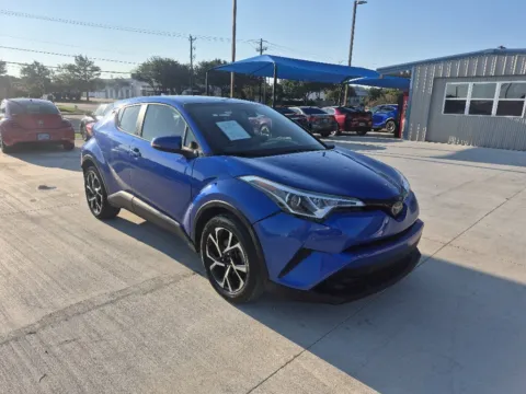 More photos of 2019 TOYOTA C-HR XLE at Callahan Motor Company, TX