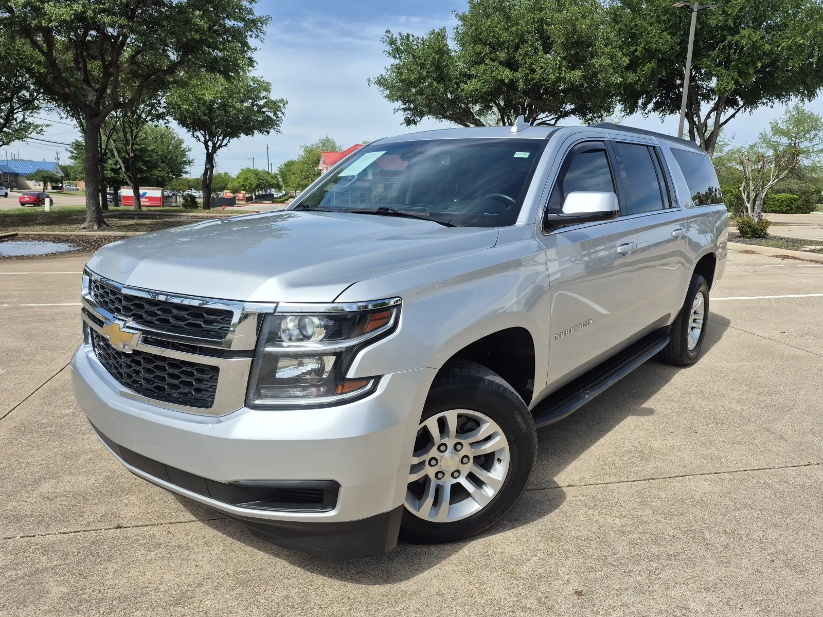 Silver 2019 CHEVROLET SUBURBAN LT for sale in Fort Worth, TX