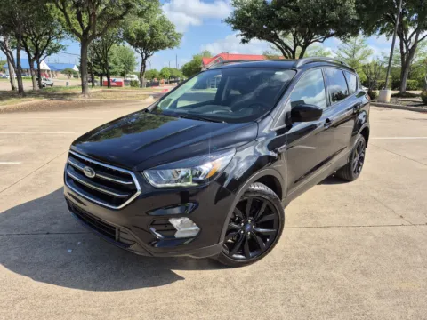 Black 2019 FORD ESCAPE SE for sale in Fort Worth, TX