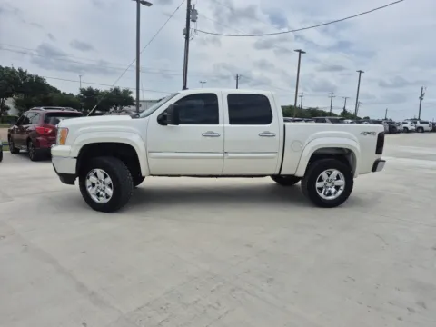 Photos of 2013 GMC SIERRA 1500 SLE for sale in Fort Worth, TX at Callahan Motor Company