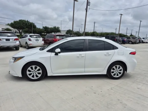 Photos of 2020 TOYOTA COROLLA LE for sale in Fort Worth, TX at Callahan Motor Company