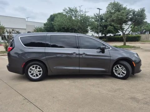 More photos of 2022 CHRYSLER VOYAGER LX at Callahan Motor Company, TX