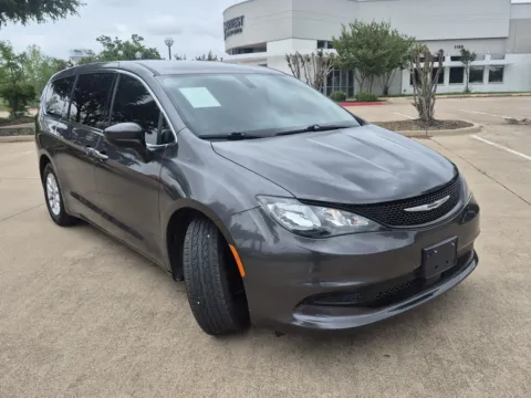 More photos of 2022 CHRYSLER VOYAGER LX at Callahan Motor Company, TX