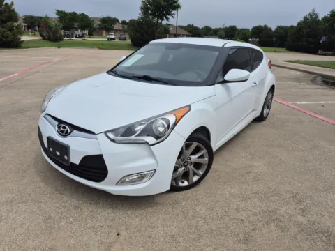 White 2017 HYUNDAI VELOSTER BASE for sale in Fort Worth, TX