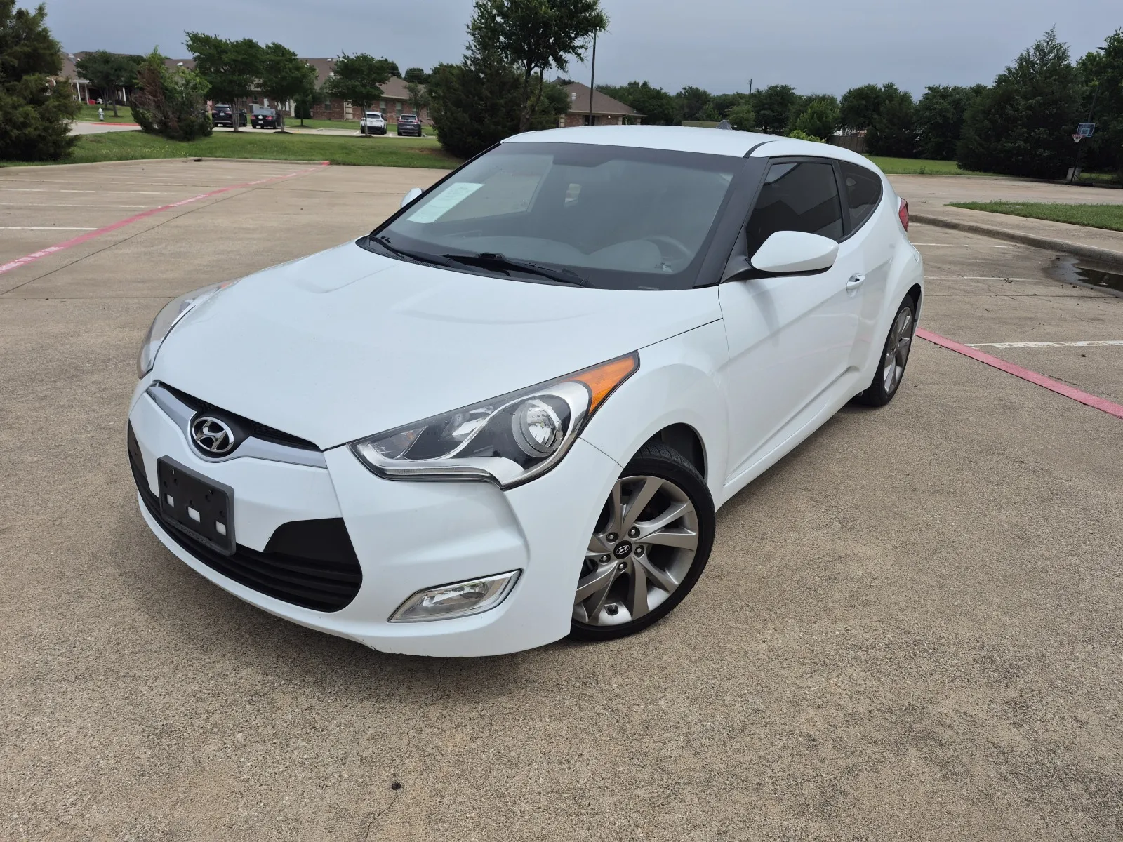 White 2017 HYUNDAI VELOSTER BASE for sale in Fort Worth, TX