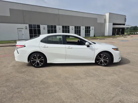 More photos of 2018 TOYOTA CAMRY SE at Callahan Motor Company, TX