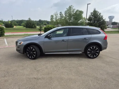 Photos of 2016 VOLVO V60 CROSS COUNT T5 PLATINUM for sale in Fort Worth, TX at Callahan Motor Company