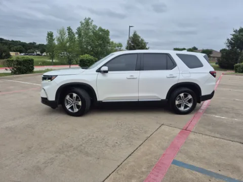 Photos of 2023 HONDA PILOT EX-L W/REAR CAPTAIN'S CHAIRS for sale in Fort Worth, TX at Callahan Motor Company