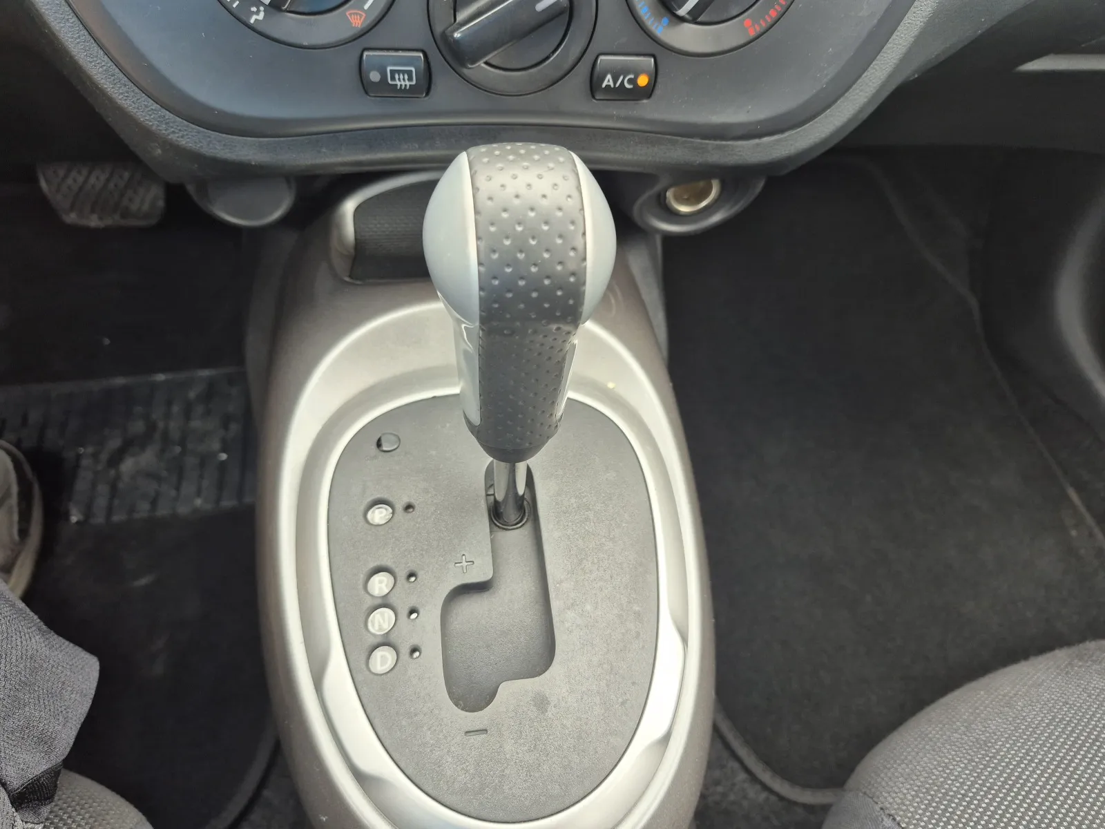 2013 Nissan JUKE S - Photo 20