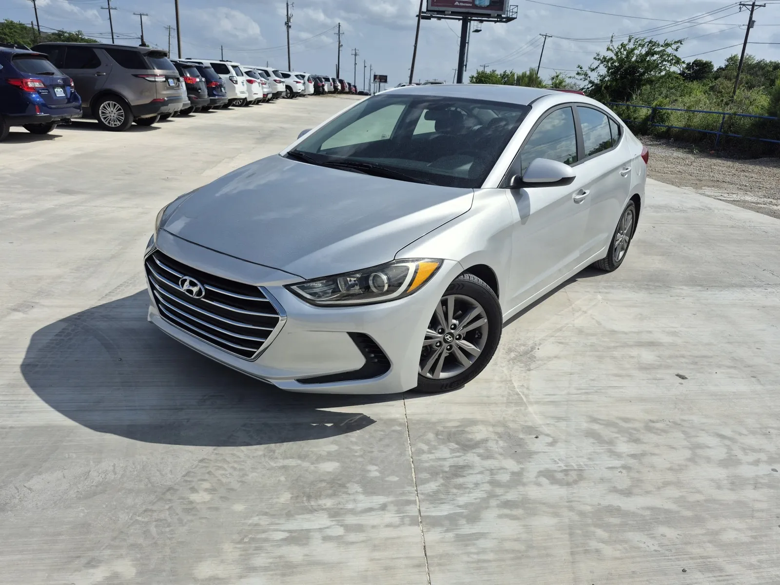 Silver 2018 HYUNDAI ELANTRA SEL for sale in Fort Worth, TX