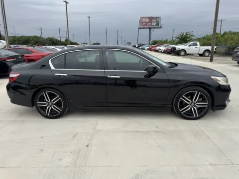 More photos of 2017 HONDA ACCORD TOURING at Callahan Motor Company, TX
