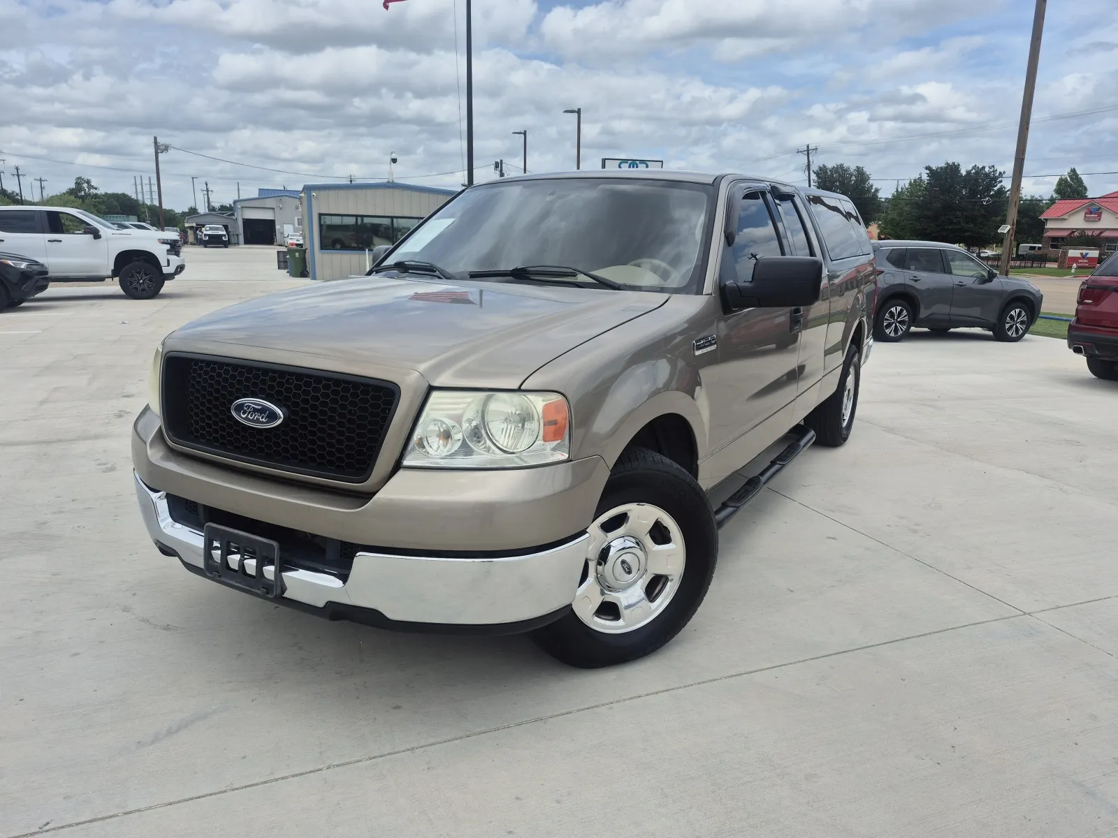 Gold 2004 FORD F-150 XLT for sale in Fort Worth, TX