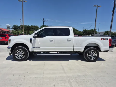 Photos of 2019 FORD F-250 SUPER DUT LARIAT for sale in Fort Worth, TX at Callahan Motor Company