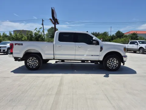 More photos of 2019 FORD F-250 SUPER DUT LARIAT at Callahan Motor Company, TX