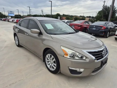 More photos of 2013 NISSAN ALTIMA 2.5 S at Callahan Motor Company, TX