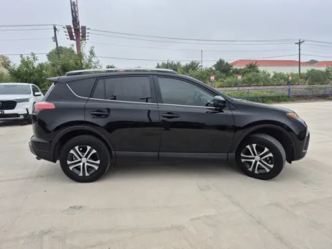 More photos of 2018 TOYOTA RAV4 LE at Callahan Motor Company, TX
