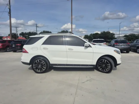 More photos of 2014 MERCEDES-BENZ M-CLASS ML 350 4MATIC at Callahan Motor Company, TX