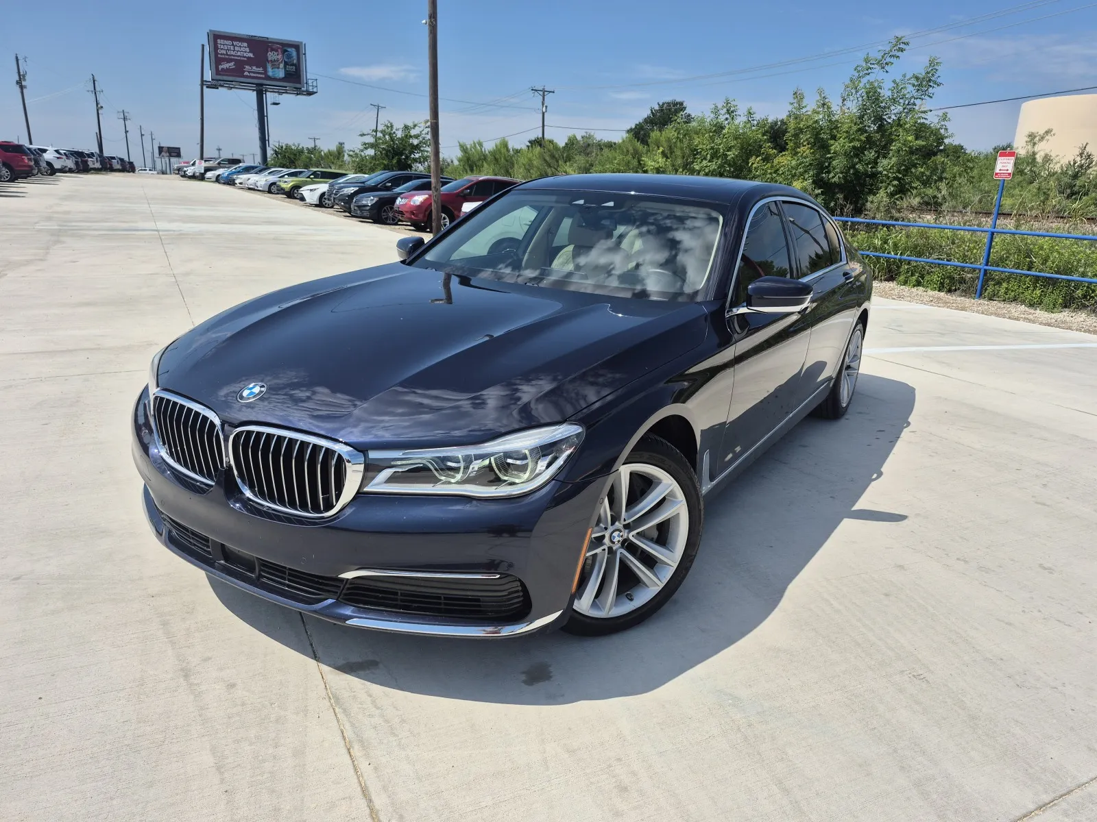 2019 BMW 7 Series 750i xDrive's photo