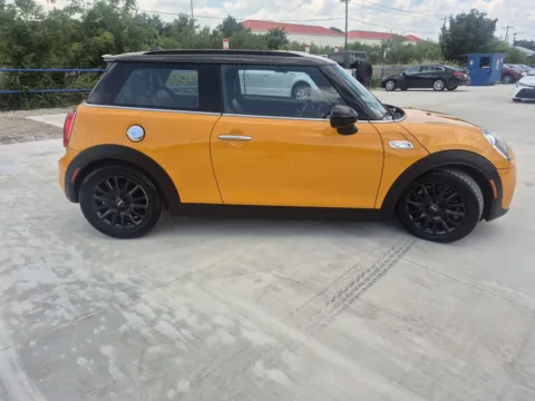 More photos of 2015 MINI HARDTOP 2 DOOR COOPER S at Callahan Motor Company, TX