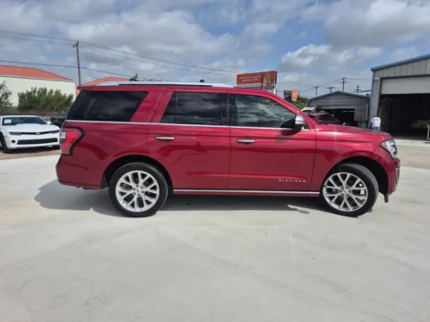 More photos of 2018 FORD EXPEDITION PLATINUM at Callahan Motor Company, TX