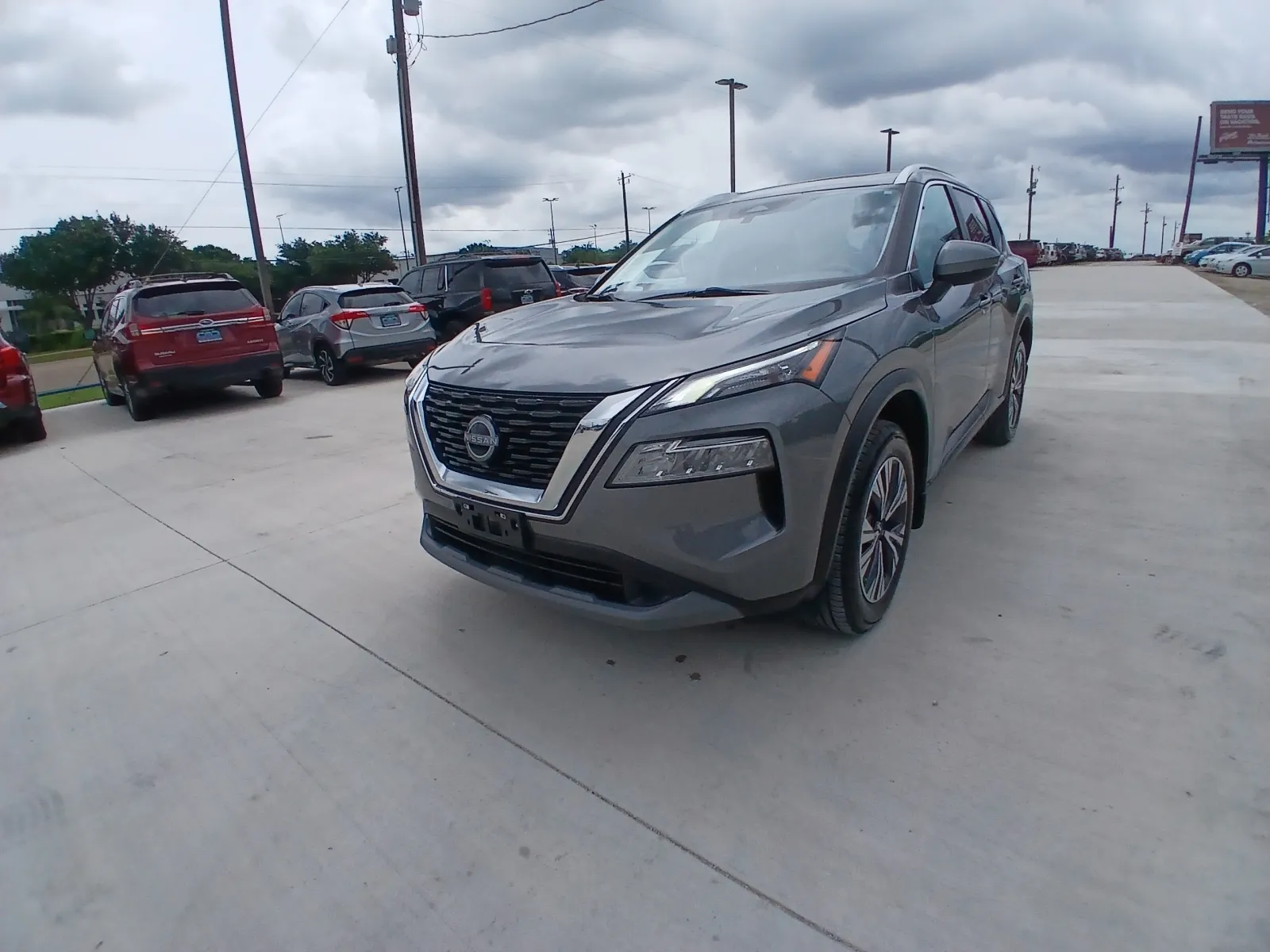 2022 Nissan Rogue SV FWD's photo