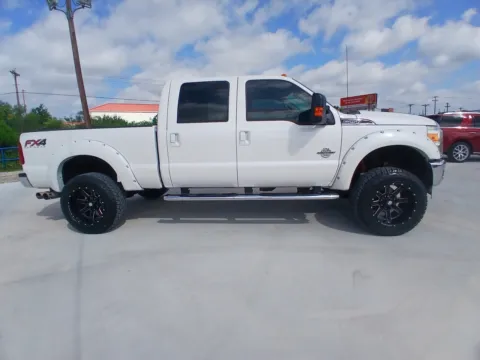 More photos of 2013 FORD F-250 SUPER DUT LARIAT at Callahan Motor Company, TX