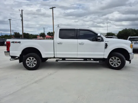 More photos of 2017 FORD F-250 SUPER DUT LARIAT at Callahan Motor Company, TX