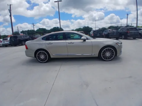 More photos of 2017 VOLVO S90 T6 INSCRIPTION at Callahan Motor Company, TX