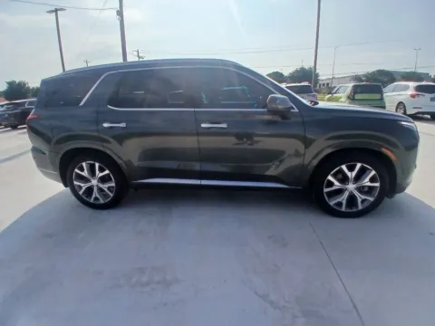 More photos of 2022 HYUNDAI PALISADE LIMITED at Callahan Motor Company, TX