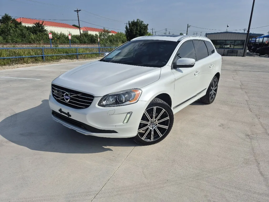 White 2015 VOLVO XC60 T6 DRIVE-E PLATINUM for sale in Fort Worth, TX