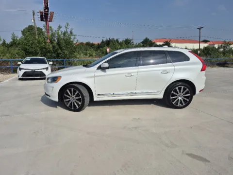 Photos of 2015 VOLVO XC60 T6 DRIVE-E PLATINUM for sale in Fort Worth, TX at Callahan Motor Company