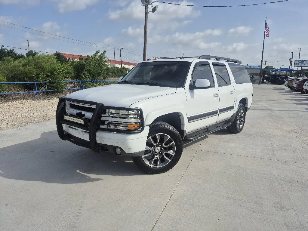 White 2004 CHEVROLET SUBURBAN 1500 for sale in Fort Worth, TX