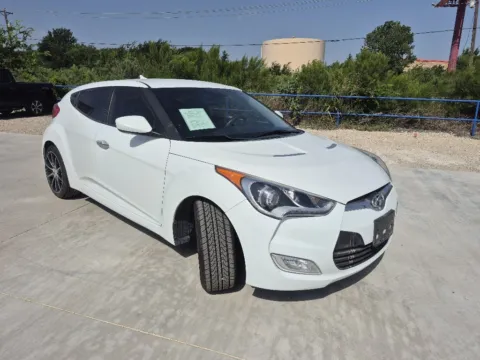 More photos of 2014 HYUNDAI VELOSTER RE-FLEX at Callahan Motor Company, TX