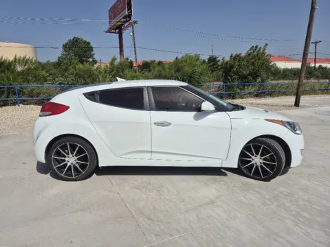 More photos of 2014 HYUNDAI VELOSTER RE-FLEX at Callahan Motor Company, TX