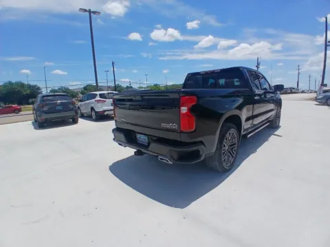 More photos of 2020 CHEVROLET SILVERADO 1500 HIGH COUNTRY at Callahan Motor Company, TX